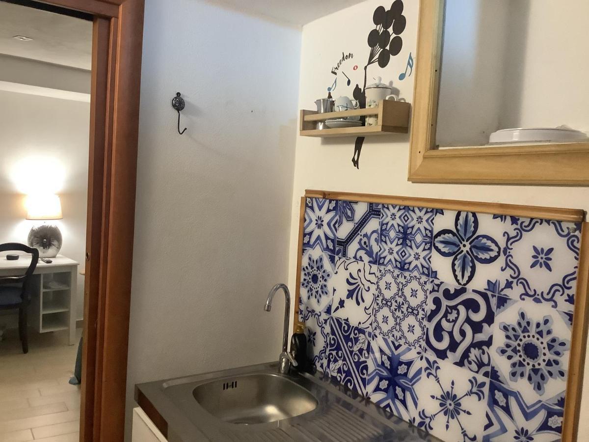 Tinnyhouse نابولي المظهر الخارجي الصورة