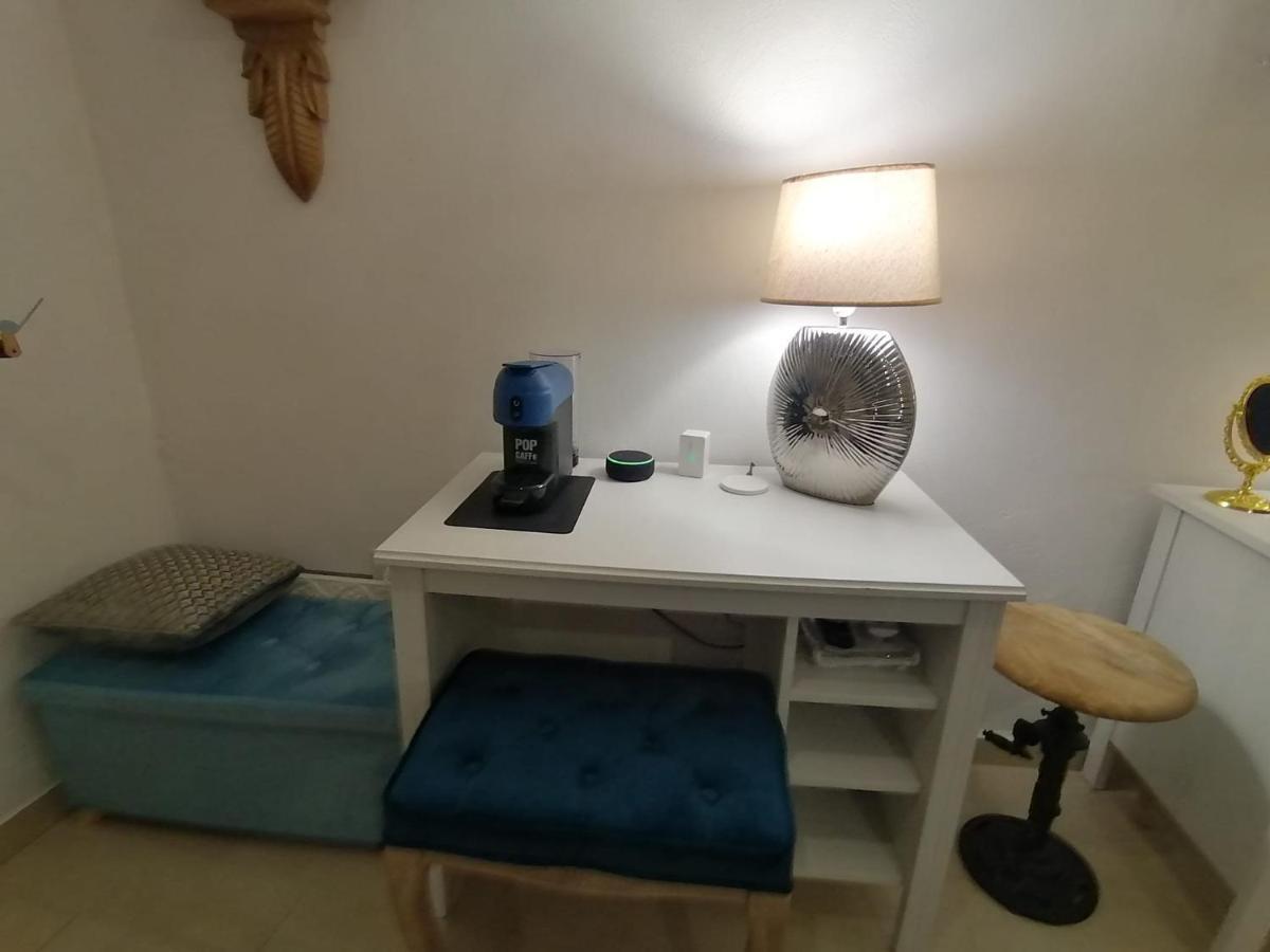 Tinnyhouse نابولي المظهر الخارجي الصورة