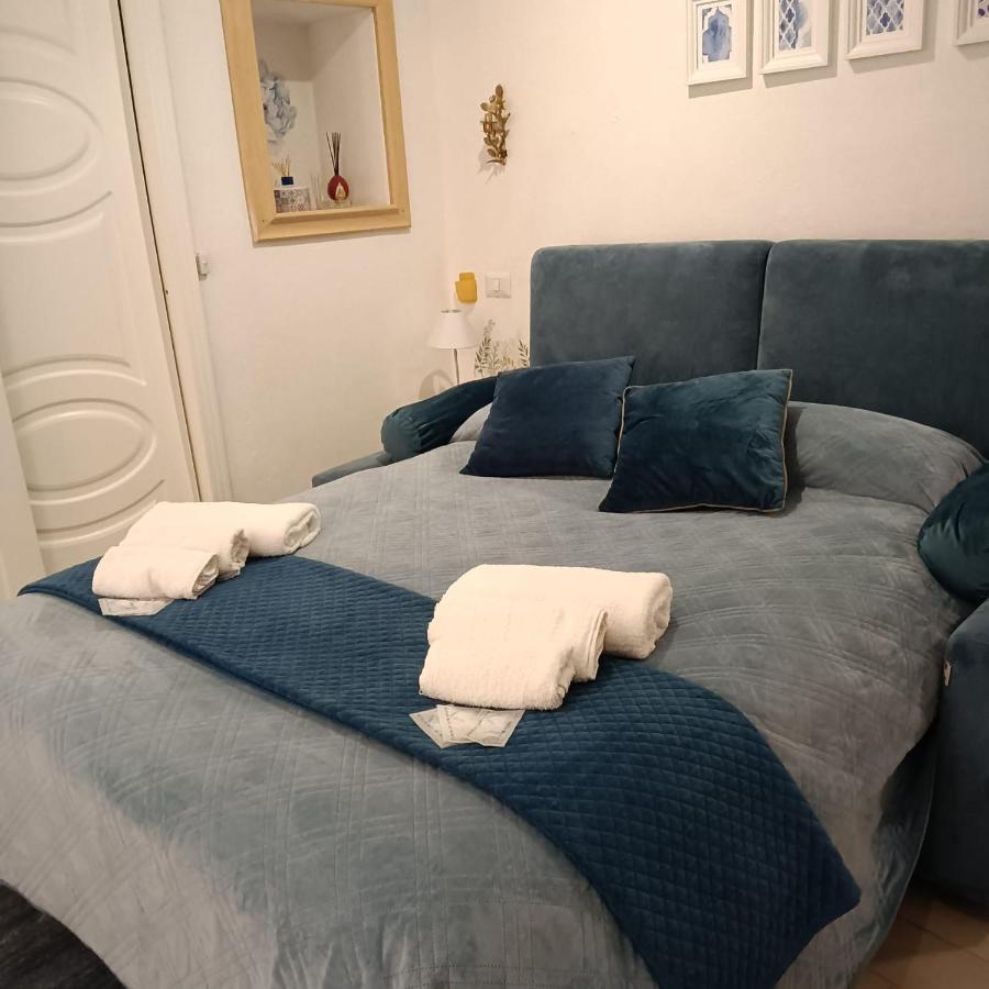Tinnyhouse نابولي المظهر الخارجي الصورة