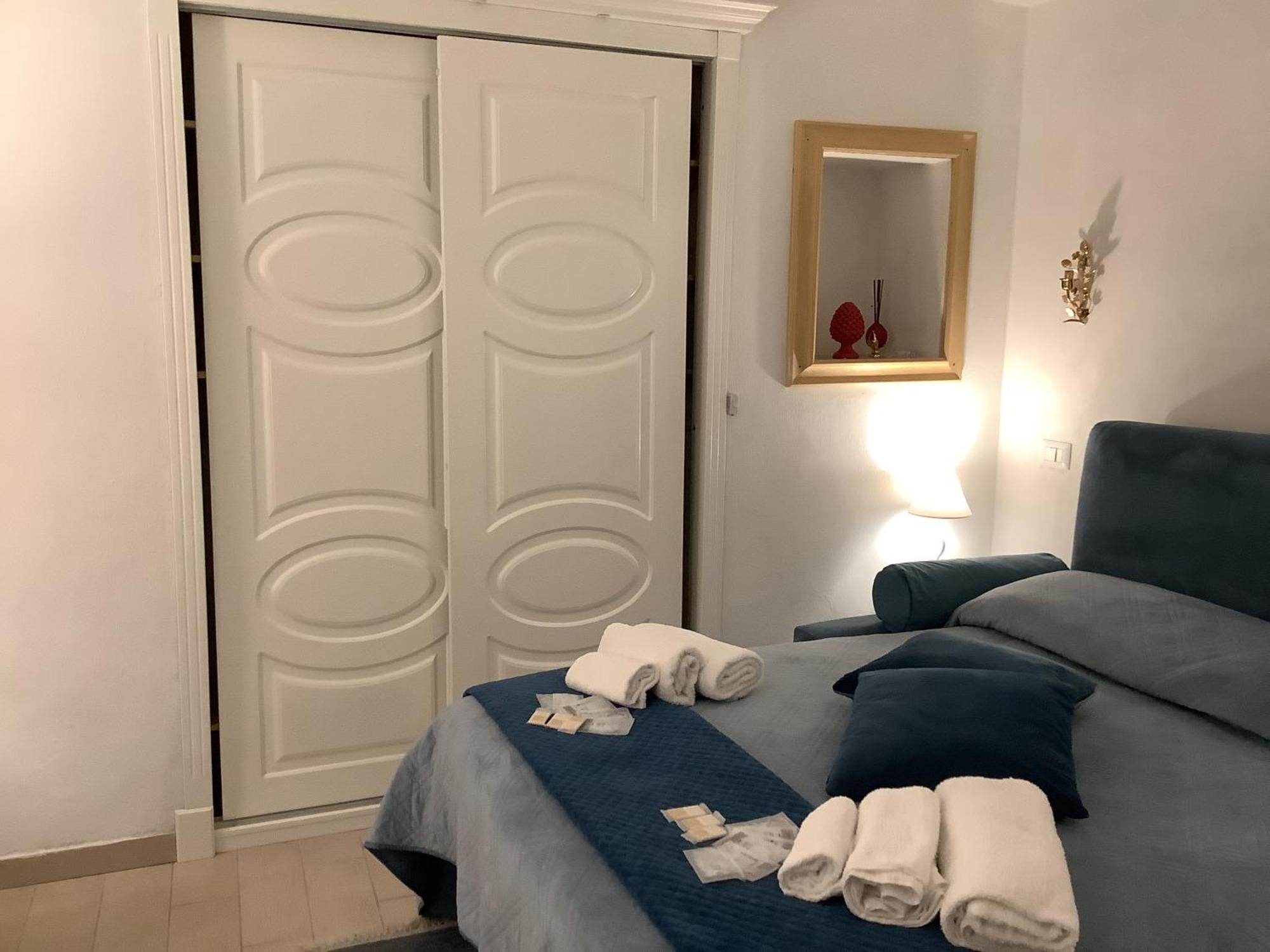 Tinnyhouse نابولي المظهر الخارجي الصورة
